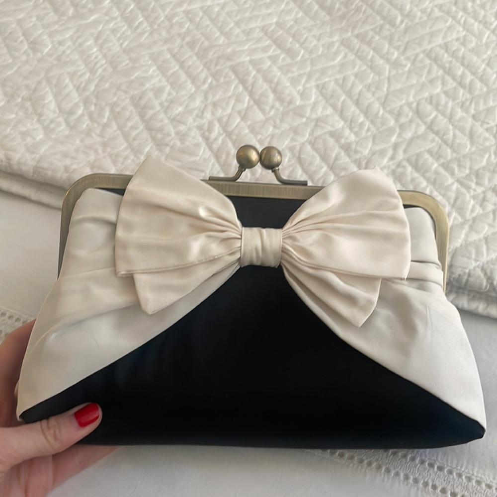 Vintage Black and White Bow Clutch!